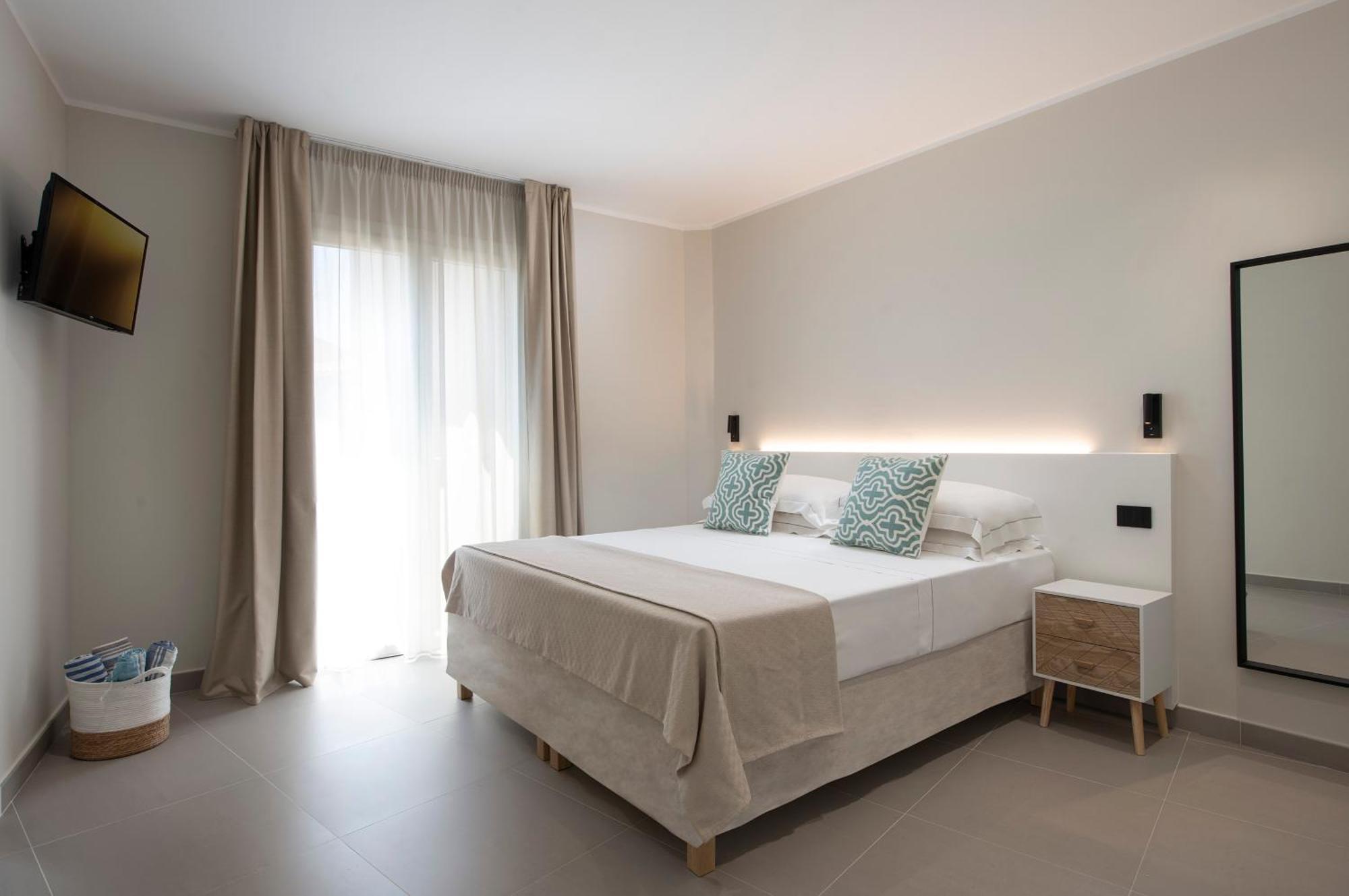 Mem Lodge And Suite Пула Экстерьер фото